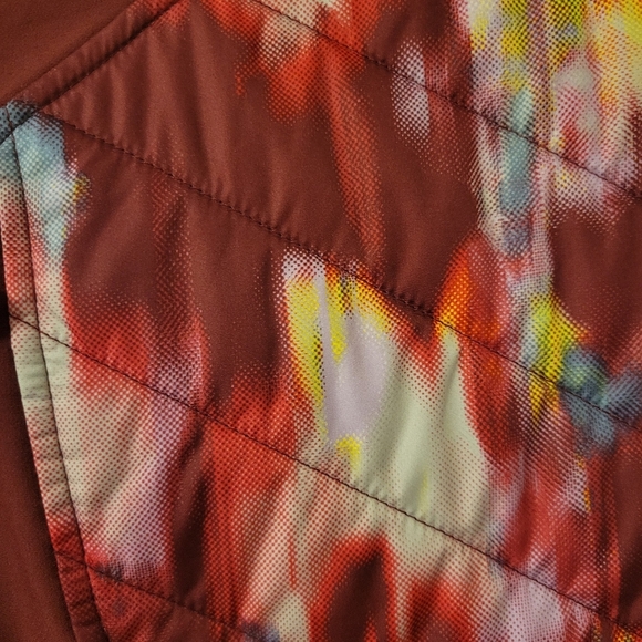 Eddie Bauer Women's Outdoor Hybrid Burgundy Tie Die Puffer Vest. Size XL - Picture 3 of 10